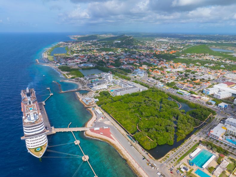 Cruises curacao