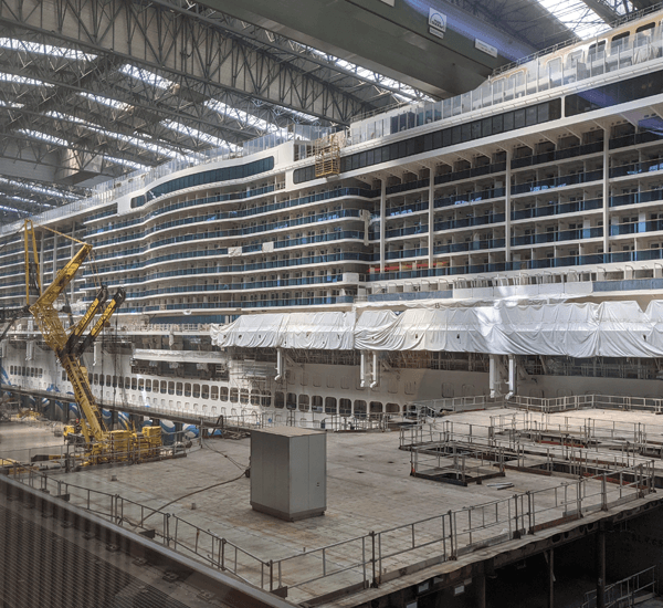 Bezoek de Meyer Werft in Papenburg en bekijk de bouw van cruiseschepen