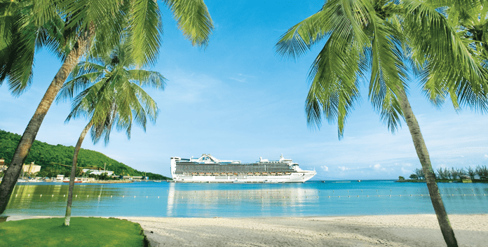 Caribische cruises van Princess Cruises: De Caribbean Princess bij Ocho Rios, Jamaica © Princess Cruises