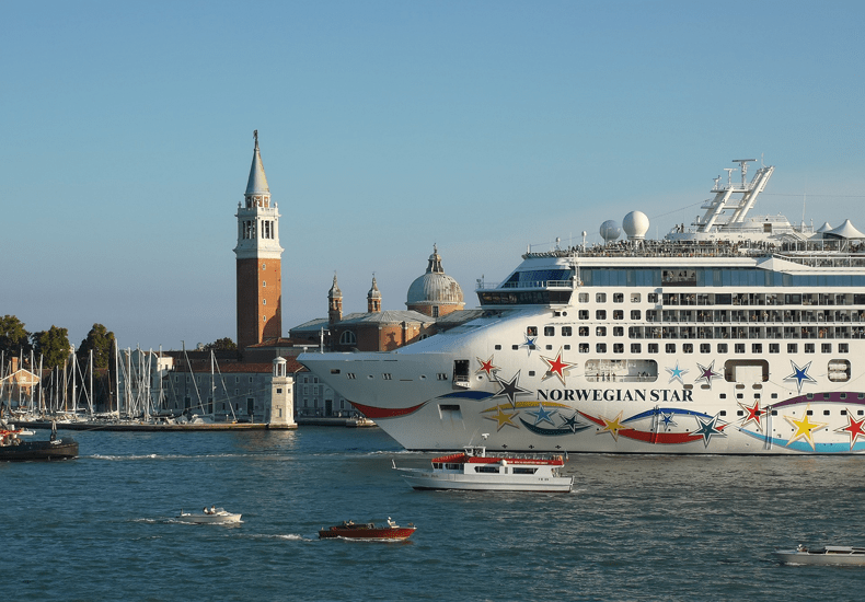 Cruises vanuit Italië over de Middellandse Zee, zoals Venetië, zijn razend populair. © VladoZg / Pixabay 