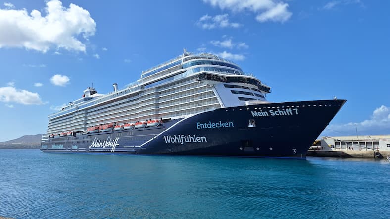 Het nieuwe cruiseschip Mein Schiff 7 van TUI Cruises. © Raimond Wigman