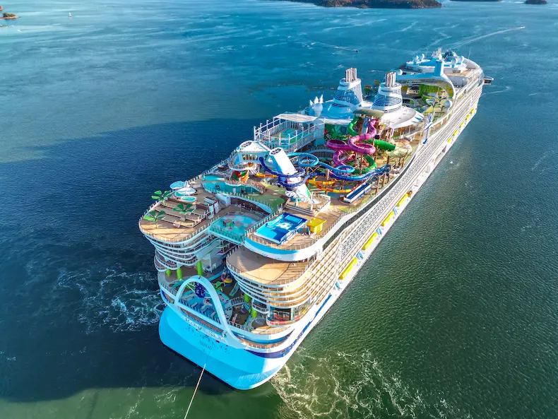The Icon of the Seas zit tsjokvol entertainment. © Royal Caribbean International.