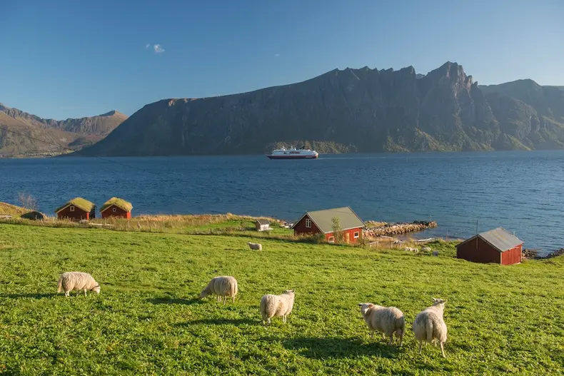 Ontdek de Noorse fjorden in de lente. © Trym Ivar Bergsmo / Hurtigruten