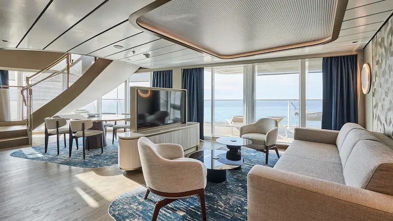 De Große Freiheit-suite op de Mein Schiff Relax is een nieuw type suite. Deze suite heeft een vloeroppervlak van 88 vierkante meter, verdeeld over twee verdiepingen en heeft twee terrassen. © TUI Cruises / Mein Schiff
