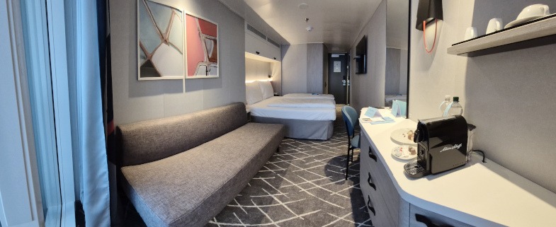 Een standaard balkonhut op de Mein Schiff Relax. © Nico van Dijk / Decruisegids.nl