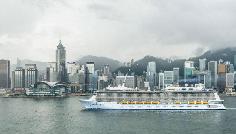 De Ovation of the Seas in Hongkong © Royal Caribbean International