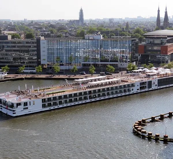 Amsterdam wil helft minder riviercruiseschepen in 2028