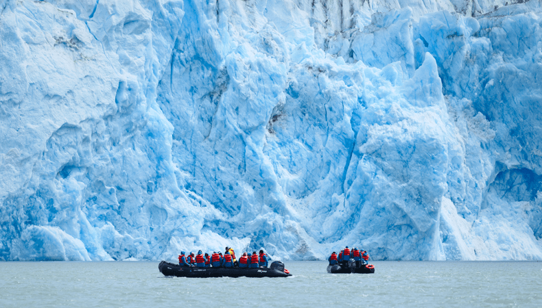Seabourn cruises naar Alaska doen onder meer ook Endicott Arm en Dawes Glacier aan. © Seabourn Cruise Line