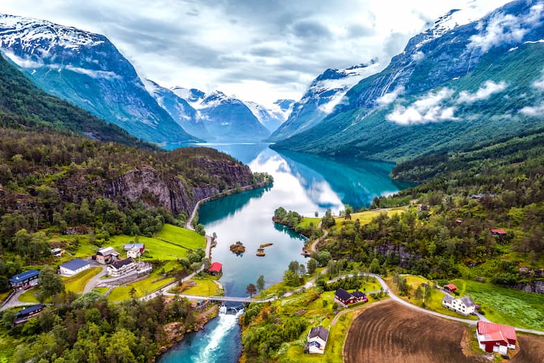 Slow cruisen met Holland America Line naar de Geiranger Fjord in Noorwegen © Holland America Line