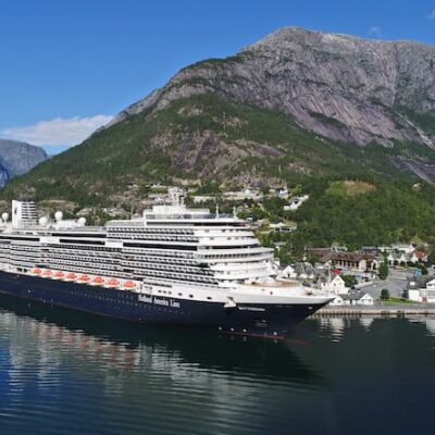 Ontdek slow cruisen met de 14-daagse cruises van Holland America Line: langer genieten van je cruise